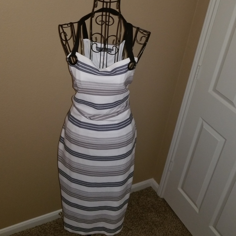 NWOT**Alton Gray White & Grey Striped Midi Dress - Picture 4 of 6